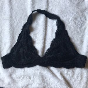 Black bra-let